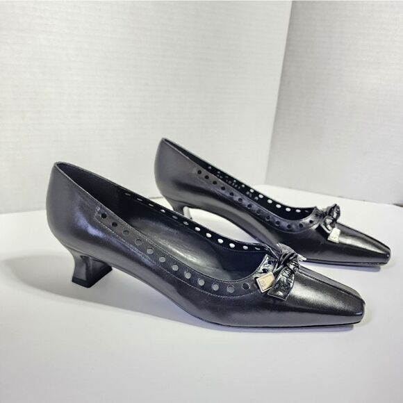 Stuart Weitzman  - Picture 3 of 13